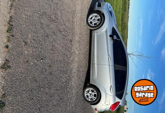 Autos - Ford Ford fiesta kinetic S plu 2017 Nafta 146000Km - En Venta
