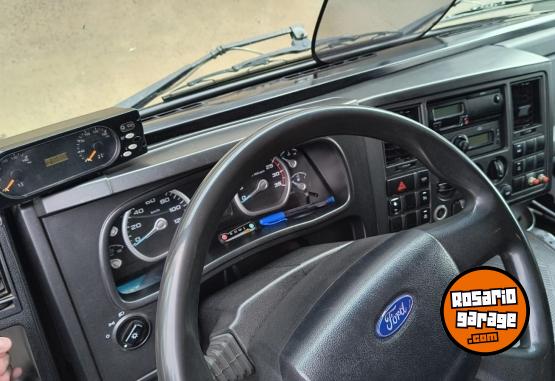 Camiones y Grúas - Camion Ford Cargo 916 - En Venta