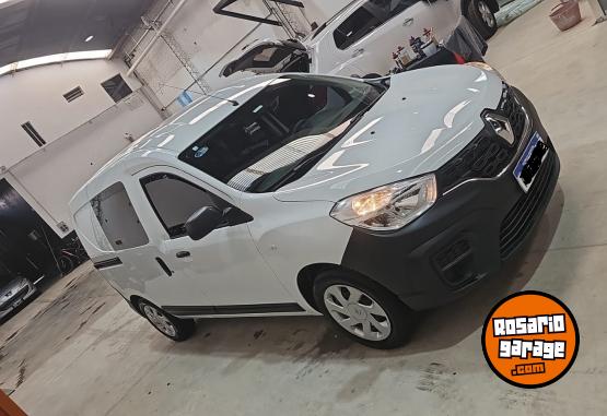 Utilitarios - Renault KANGOO CONFORD 1.6 2022 GNC 120000Km - En Venta