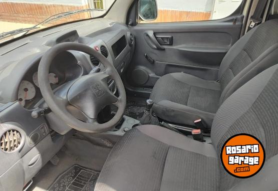 Utilitarios - Peugeot Partner HDI 1.6 2013 Diesel 264000Km - En Venta
