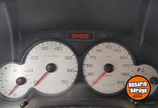 Utilitarios - Peugeot Partner HDI 1.6 2013 Diesel 264000Km - En Venta