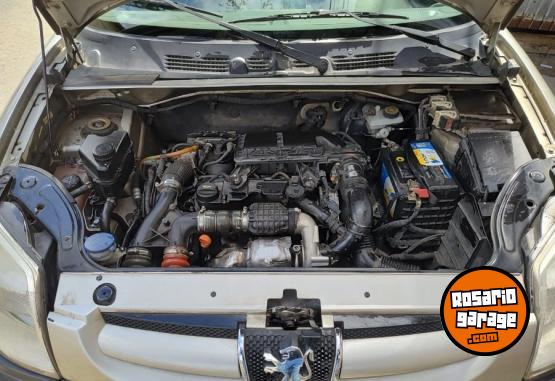 Utilitarios - Peugeot Partner HDI 1.6 2013 Diesel 264000Km - En Venta