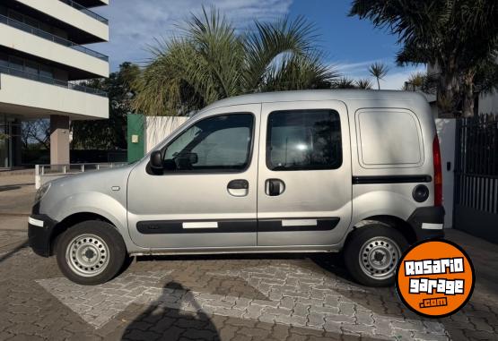 Utilitarios - Renault Kangoo 2017 GNC 140000Km - En Venta