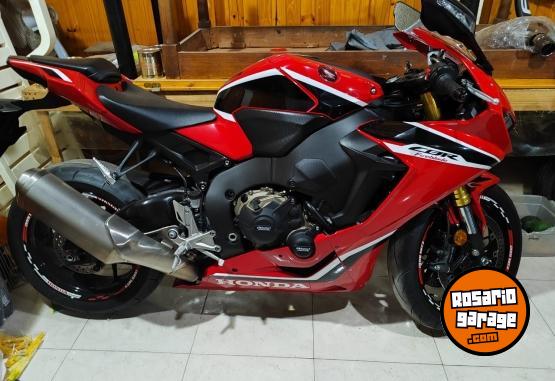 Motos - Honda Cbr100 2018 Nafta 19000Km - En Venta