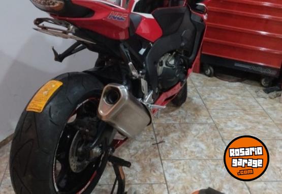 Motos - Honda Cbr100 2018 Nafta 19000Km - En Venta