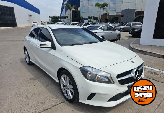 Autos - Mercedes Benz A200 Urban 2018 Nafta 87500Km - En Venta