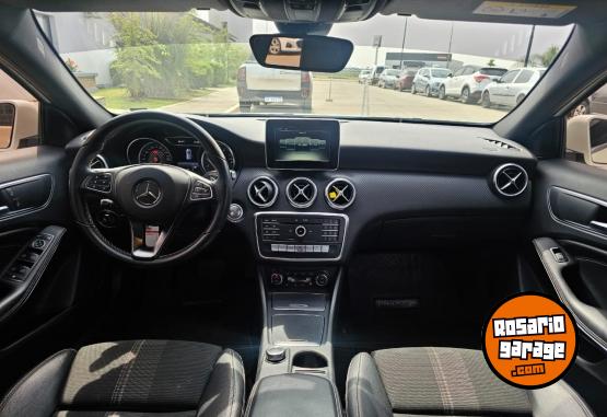 Autos - Mercedes Benz A200 Urban 2018 Nafta 87500Km - En Venta