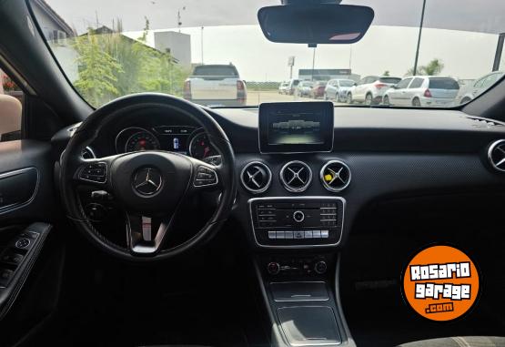 Autos - Mercedes Benz A200 Urban 2018 Nafta 87500Km - En Venta