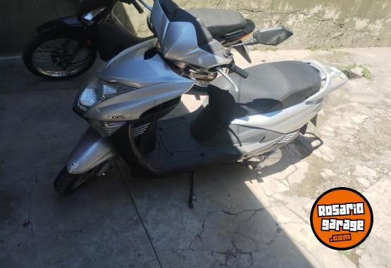 Motos - Mondial Scooter mondial 150 2021 Nafta 19000Km - En Venta