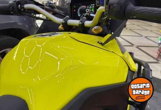 Motos - Suzuki VSTROM 800 2026 Nafta 3900Km - En Venta
