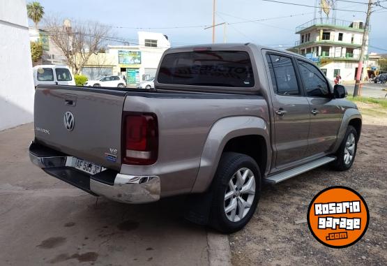 Camionetas - Volkswagen AMAROK HIGHLINE 4X4 AT 2022 Diesel 121520Km - En Venta