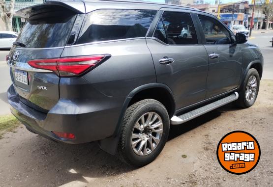 Camionetas - Toyota SW4 SRX 2.8 2021 Diesel 102400Km - En Venta