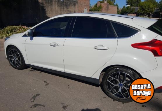 Autos - Ford Focus 2017 Nafta 67000Km - En Venta