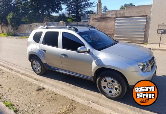 Autos - Renault Duster 2017 GNC 118000Km - En Venta