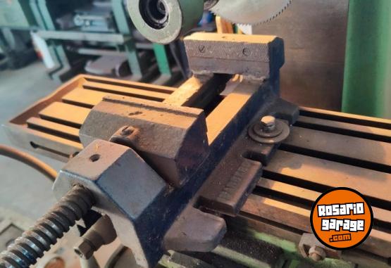 Otros - Fresadora Horizontal Industrial con morsa - En Venta