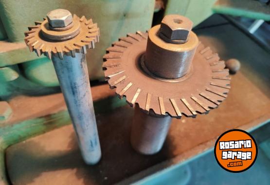 Otros - Fresadora Horizontal Industrial con morsa - En Venta