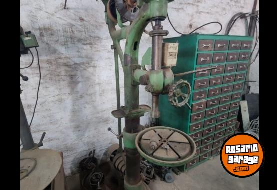Otros - Agujereadora de Columna Pesada - En Venta