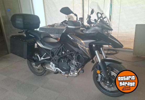 Motos - Qj Motor SRT550 2026 Nafta 4500Km - En Venta