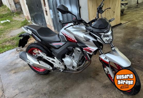 Motos - Honda Twister 2022 Nafta 29000Km - En Venta