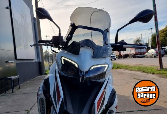Motos - Benelli TRK 251 ABS 2025 Nafta 717Km - En Venta