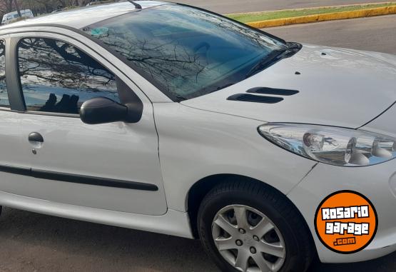 Autos - Peugeot 207. 1.4 Active. 5 puerta 2013 GNC 122000Km - En Venta