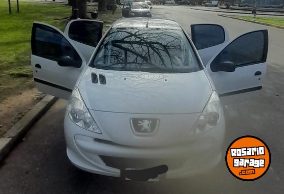 Autos - Peugeot 207. 1.4 Active. 5 puerta 2013 GNC 122000Km - En Venta