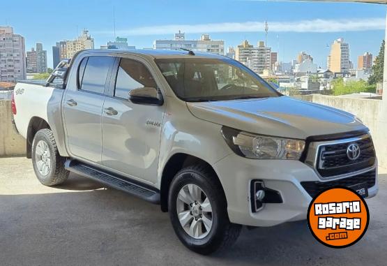 Camionetas - Toyota Hilux SRV 4x4 AT6 2020 Diesel 150000Km - En Venta