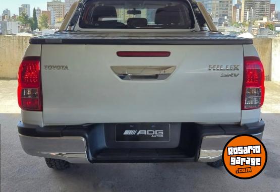 Camionetas - Toyota Hilux SRV 4x4 AT6 2020 Diesel 150000Km - En Venta