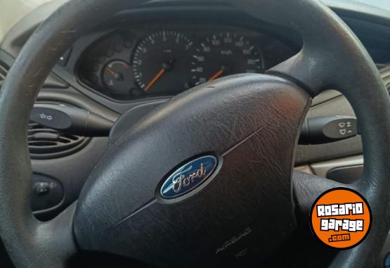 Autos - Ford Focus 2008 Nafta 100000Km - En Venta