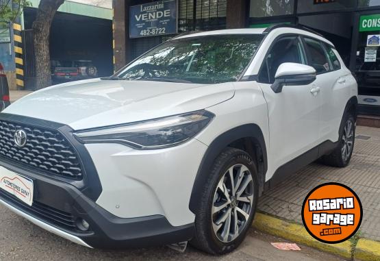Autos - Toyota Corolla cross 2022 Nafta 100000Km - En Venta