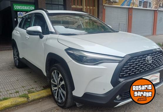 Autos - Toyota Corolla cross 2022 Nafta 100000Km - En Venta