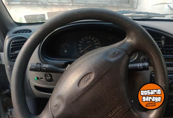 Utilitarios - Ford Courrier 1999 Diesel 198000Km - En Venta