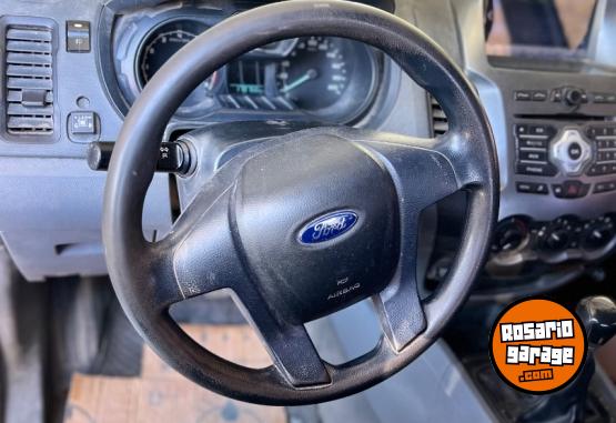 Camionetas - Ford RANGER 2015 GNC 170000Km - En Venta