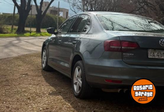 Autos - Volkswagen VENTO ADVANCE PLUS 2.5 2016 Nafta 177000Km - En Venta