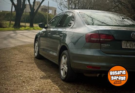 Autos - Volkswagen VENTO ADVANCE PLUS 2.5 2016 Nafta 177000Km - En Venta