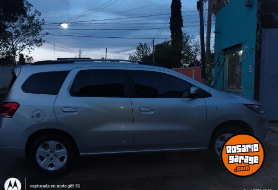 Autos - Chevrolet Spin 2019 GNC 123000Km - En Venta