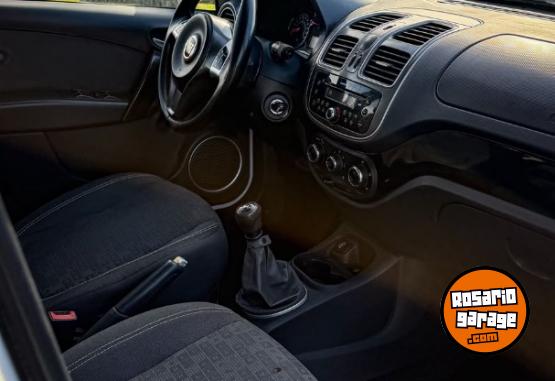 Autos - Fiat PALIO 1.4 GNC 5TA ATTRACT 2018 GNC 112000Km - En Venta
