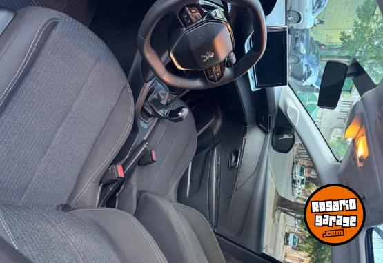 Autos - Peugeot 208 2023 Nafta 28000Km - En Venta