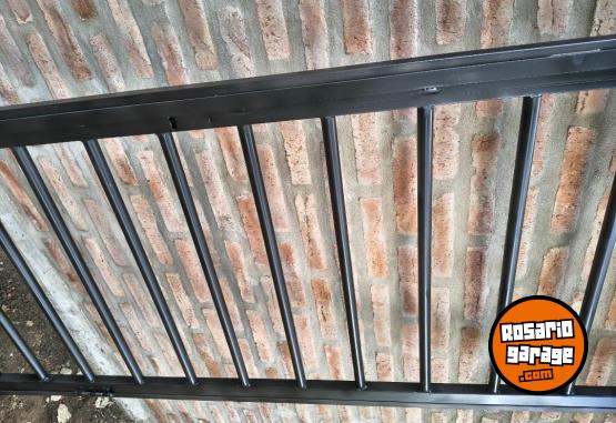 Hogar - Puerta reja - En Venta