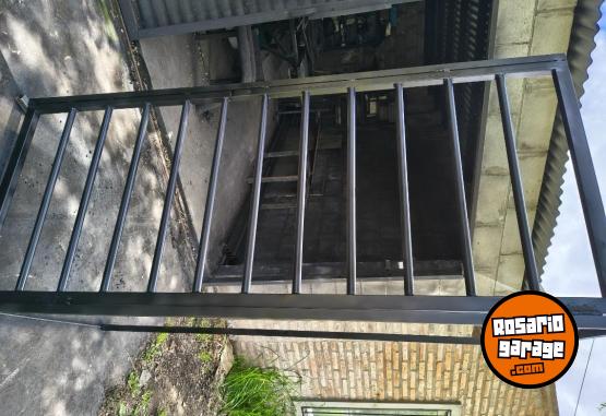 Hogar - Puerta reja - En Venta