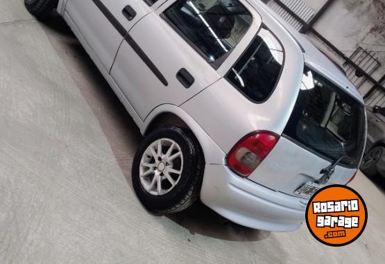 Autos - Chevrolet Corsa GL 1.6 - Sedan 2000 Nafta 286335Km - En Venta
