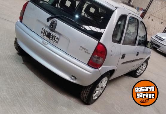 Autos - Chevrolet Corsa GL 1.6 - Sedan 2000 Nafta 286335Km - En Venta