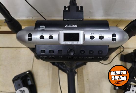 Instrumentos Musicales - Bater�a Elect�nica Carlsbro CD 130 - En Venta