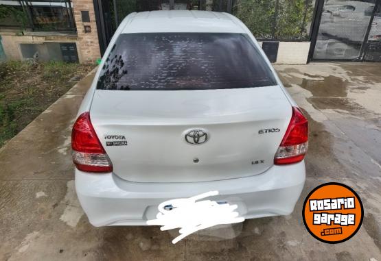 Autos - Toyota Etyos xs 2018 Nafta 107000Km - En Venta