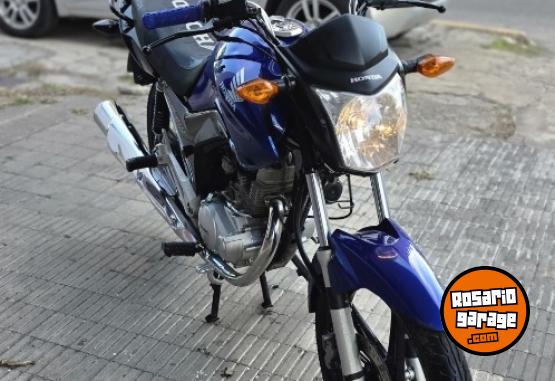 Motos - Honda Titan 2017 Nafta 20000Km - En Venta