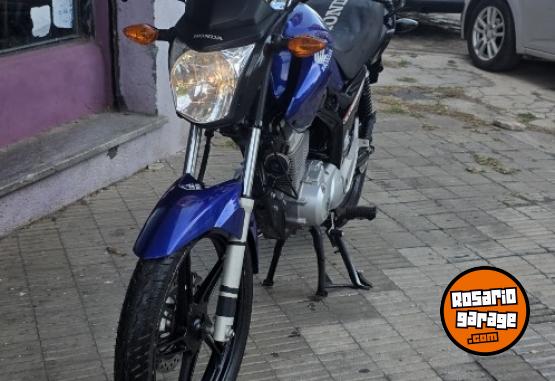 Motos - Honda Titan 2017 Nafta 20000Km - En Venta