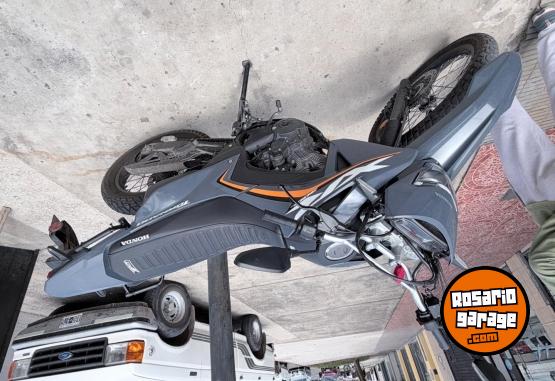 Motos - Honda Tornado 300 2025 Nafta 12000Km - En Venta