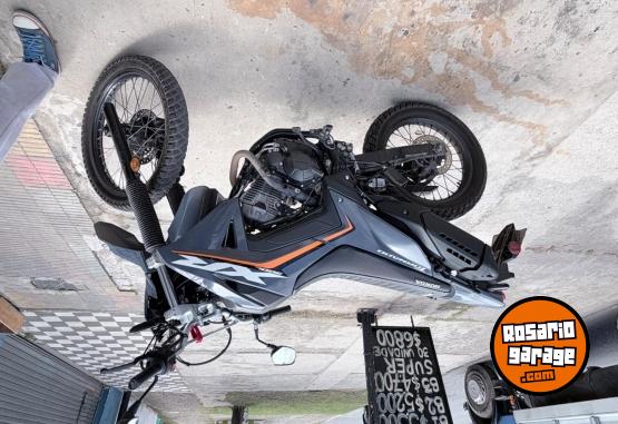 Motos - Honda Tornado 300 2025 Nafta 12000Km - En Venta