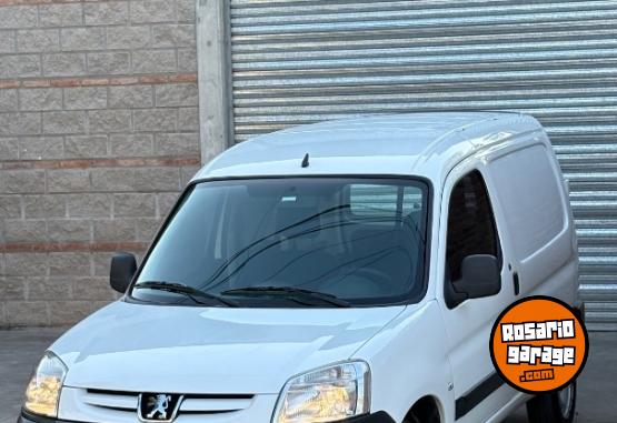 Utilitarios - Peugeot PARTNER 2017 Diesel 138000Km - En Venta
