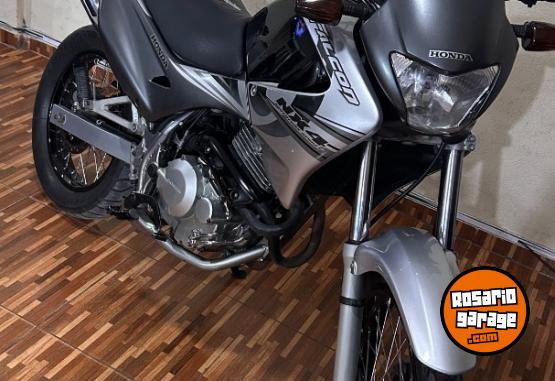Motos - Honda Falcón 2012 Nafta 35000Km - En Venta